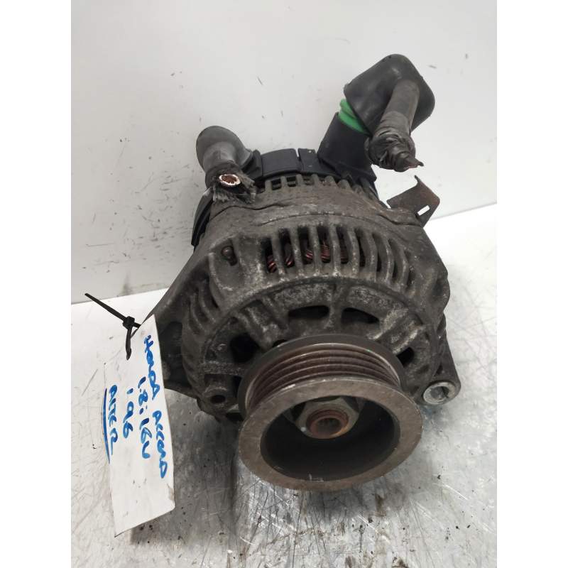 Recambio de alternador para honda accord coupé (cd) 2.0 ls (cd7) referencia OEM IAM 0123115014 BOSCH 