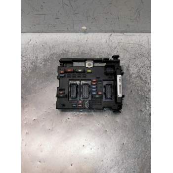 CAJA RELES / FUSIBLES 9650663980 43241158 2003