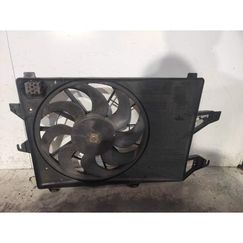 Recambio de electroventilador para ford mondeo berlina/familiar (fd) clx berlina referencia OEM IAM 93BB8C607 18G 1993