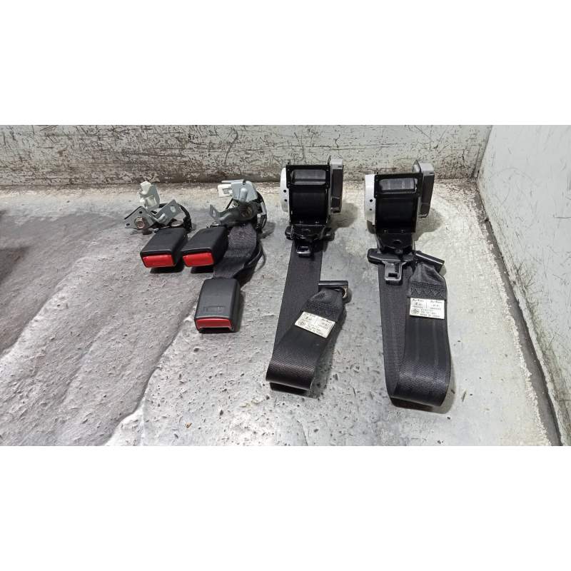 Recambio de juego cinturones trasero para mazda 3 lim. () luxury referencia OEM IAM  5P 2014