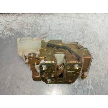 MOTOR CIERRE CENTRALIZADO DELANTERO DERECHO 805525P003 89A822 4P