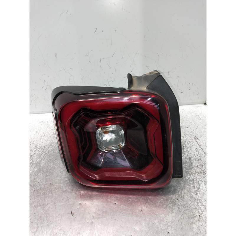 Recambio de piloto trasero izquierdo para jeep renegade limited referencia OEM IAM   