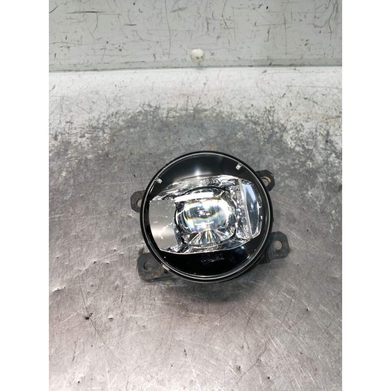 Recambio de faro antiniebla derecho para jeep renegade limited referencia OEM IAM   