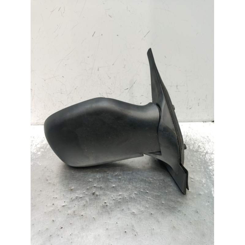 Recambio de retrovisor derecho para nissan serena (c23) 2.3 d referencia OEM IAM  MANUAL 1992