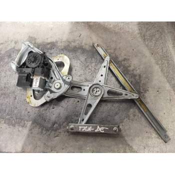 ELEVALUNAS TRASERO DERECHO 827303178R 5P 2009
