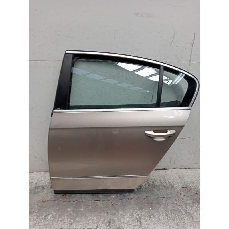 Recambio de puerta trasera izquierda para volkswagen passat b6 (3c2) 2.0 tdi 16v referencia OEM IAM  4P 2005