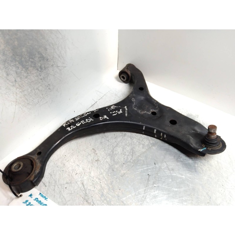 Recambio de brazo suspension inferior delantero izquierdo para kia sorento 2.2 crdi cat referencia OEM IAM   