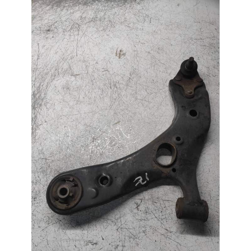 Recambio de brazo suspension inferior delantero izquierdo para toyota auris luna referencia OEM IAM  20CRDI 2006