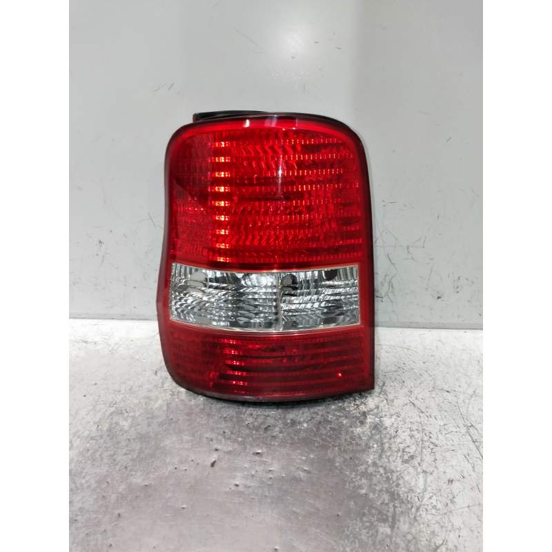 Recambio de piloto trasero izquierdo para kia carnival ii 2.9 cdri ex referencia OEM IAM   2001