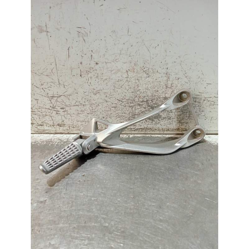 Recambio de estribo para kawasaki ninja zx-6 r/rr referencia OEM IAM ADC30145  TRASERO DERECHO
