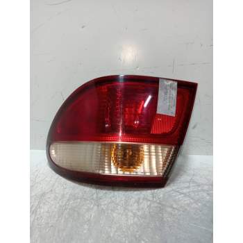 PILOTO TRASERO DERECHO 4P 2002