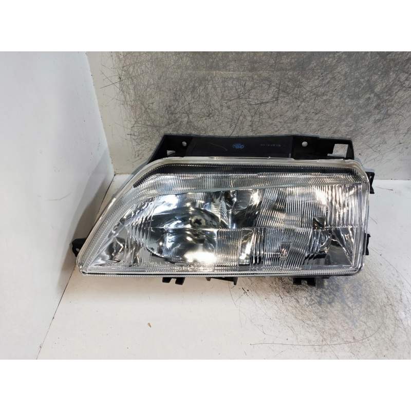 Recambio de faro izquierdo para citroën xantia berlina referencia OEM IAM   