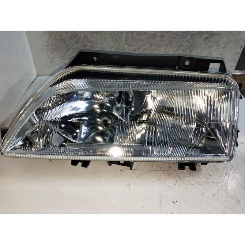 Recambio de faro izquierdo para citroën xantia berlina referencia OEM IAM   