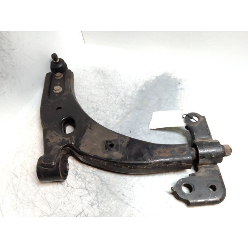 Recambio de brazo suspension inferior delantero derecho para kia shuma ii 1.6 cat referencia OEM IAM   