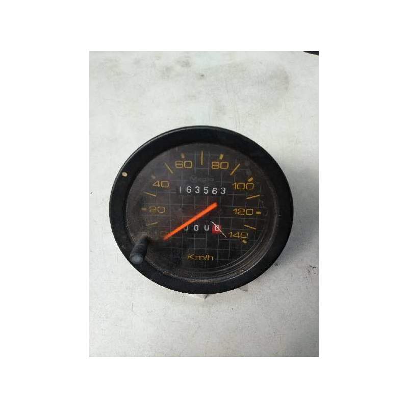 Recambio de cuadro cuentarevoluciones para nissan trade 2.0 d referencia OEM IAM 213305 0800G1M 