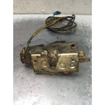 MOTOR CIERRE CENTRALIZADO DELANTERO DERECHO 5P 2000