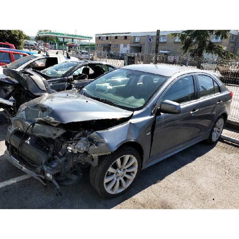 MITSUBISHI LANCER BERLINA (CY0)