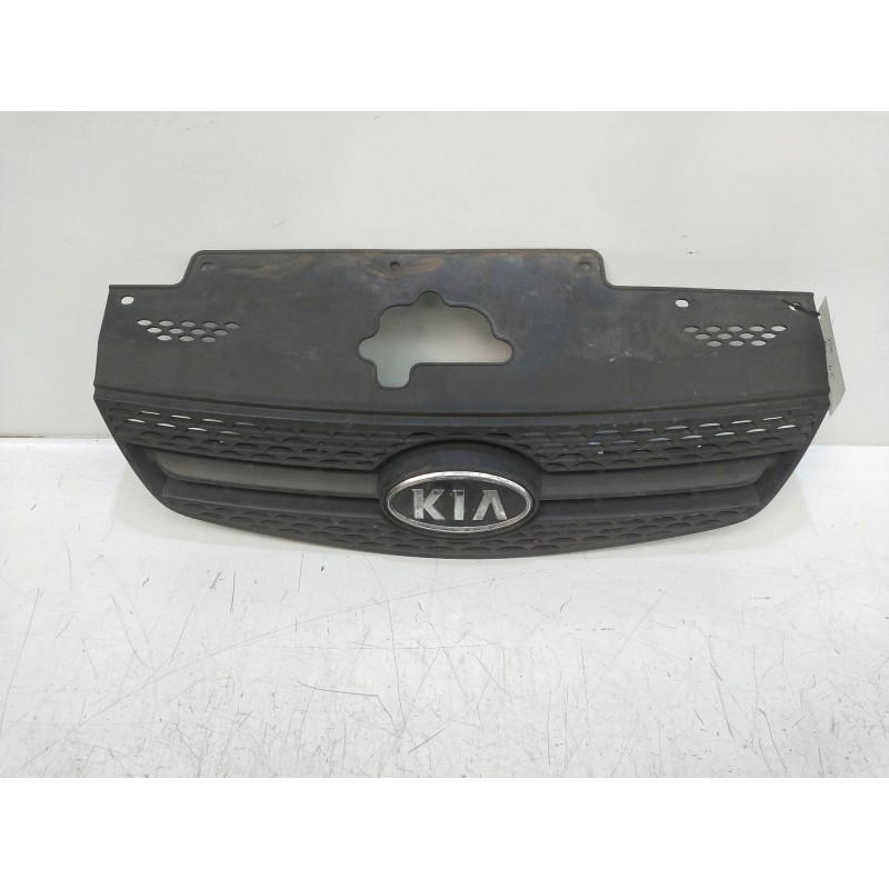 Recambio de rejilla delantera para kia rio 1.4 cat referencia OEM IAM   