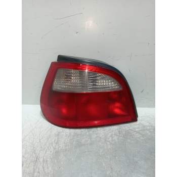 PILOTO TRASERO IZQUIERDO 7700428320 5P 1999