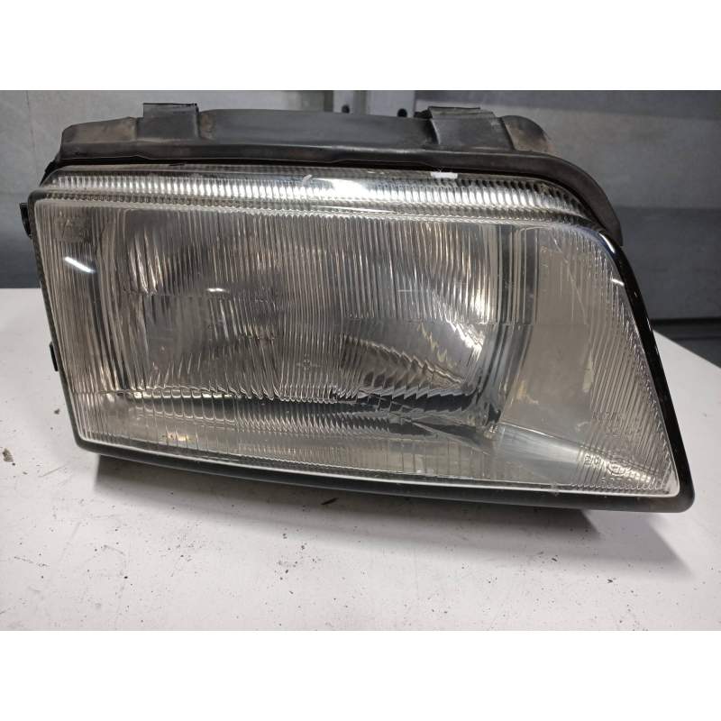 Recambio de faro derecho para audi a4 berlina (b5) 1.8 referencia OEM IAM   94