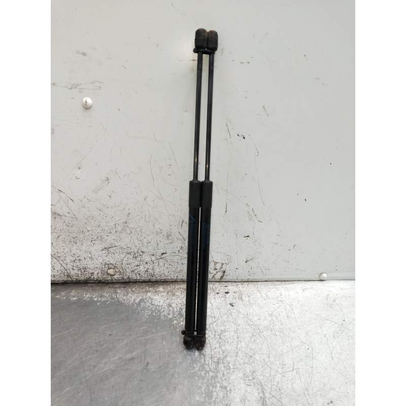 Recambio de amortiguadores maletero / porton para jeep renegade limited referencia OEM IAM 7672080460N 00520176510 