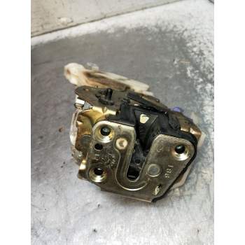 MOTOR CIERRE CENTRALIZADO TRASERO DERECHO 805524U300 5P 2001