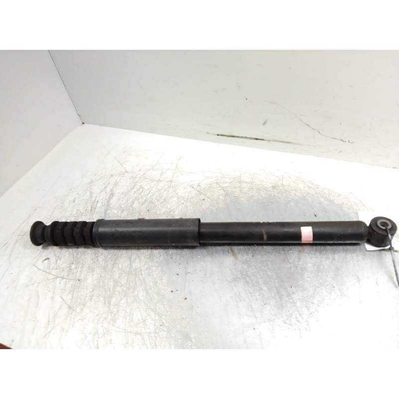 Recambio de amortiguador trasero para dacia sandero 1.5 dci diesel fap cat referencia OEM IAM   