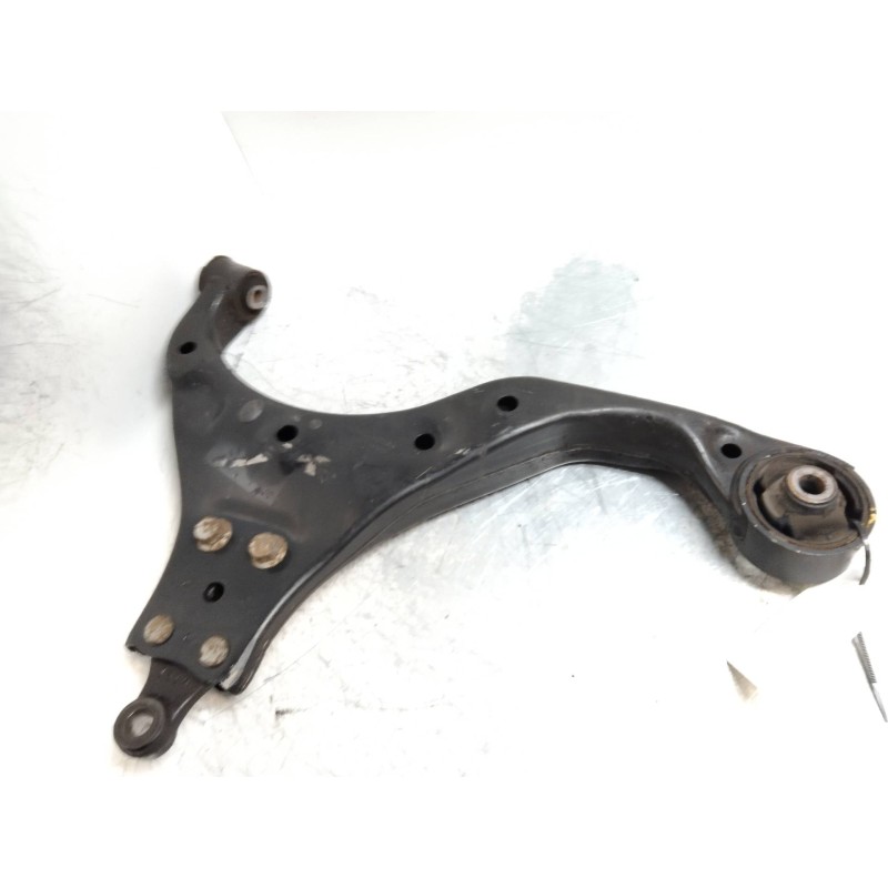 Recambio de brazo suspension inferior delantero derecho para kia sportage 2.0 cat referencia OEM IAM   