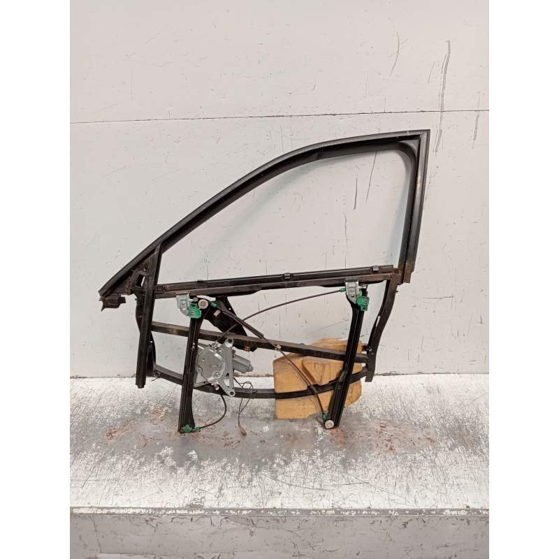 Recambio de elevalunas delantero izquierdo para audi a4 b5 (8d2) 1.9 tdi referencia OEM IAM 8D0837753 4P 