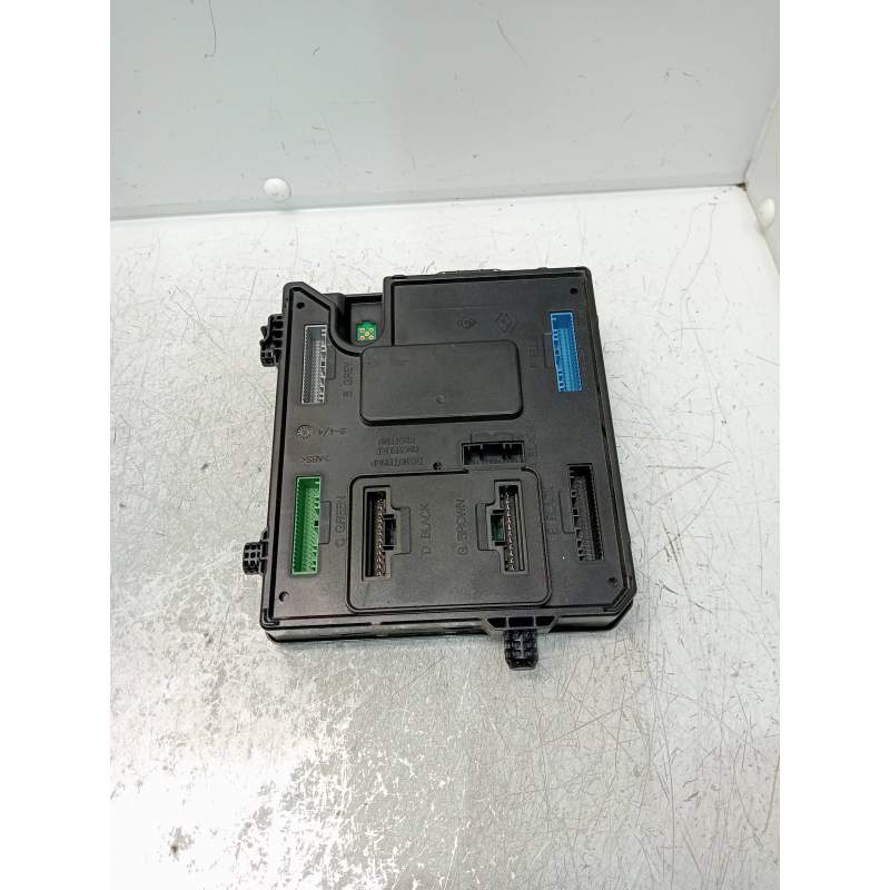 Recambio de caja reles / fusibles para renault fluence expression referencia OEM IAM 284B14954R S180098301E 