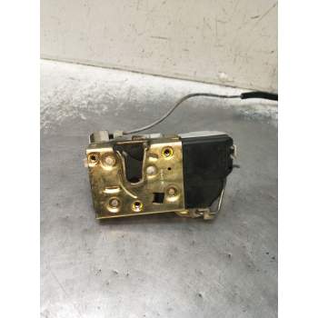 MOTOR CIERRE CENTRALIZADO DELANTERO DERECHO 5P 2001