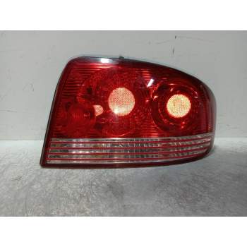 PILOTO TRASERO DERECHO 924023D010 