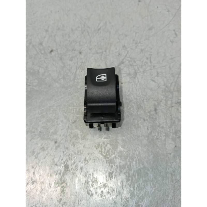 Recambio de mando elevalunas delantero derecho para renault fluence expression referencia OEM IAM   