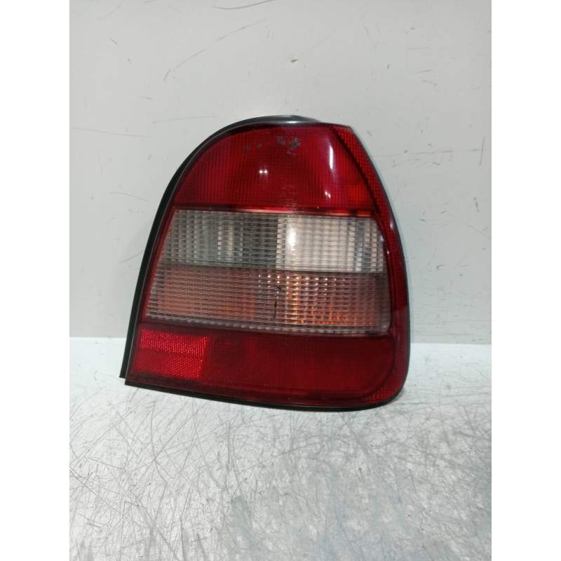 Recambio de piloto trasero derecho para nissan sunny berlina (n14) 2.0 diesel referencia OEM IAM   
