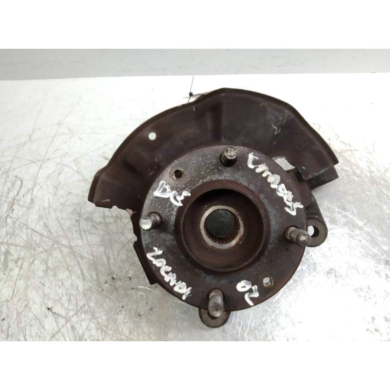 Recambio de mangueta delantera derecha para kia carens 2.0 crdi ex monovolumen referencia OEM IAM   