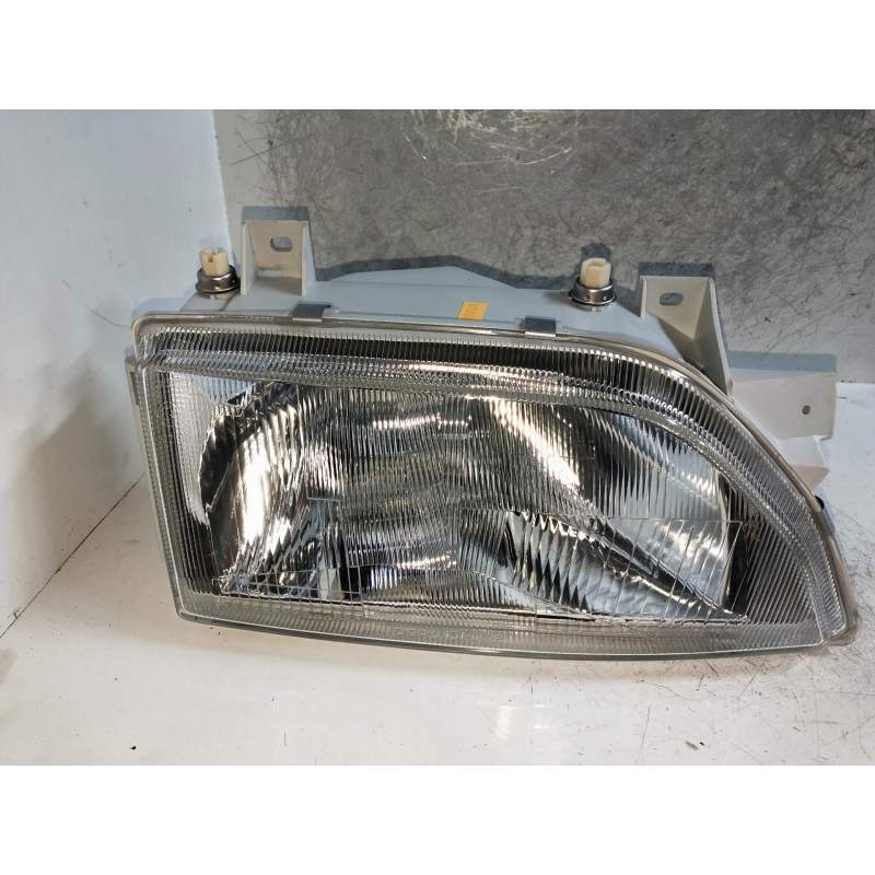 Recambio de faro derecho para ford escort berlina/turnier referencia OEM IAM   