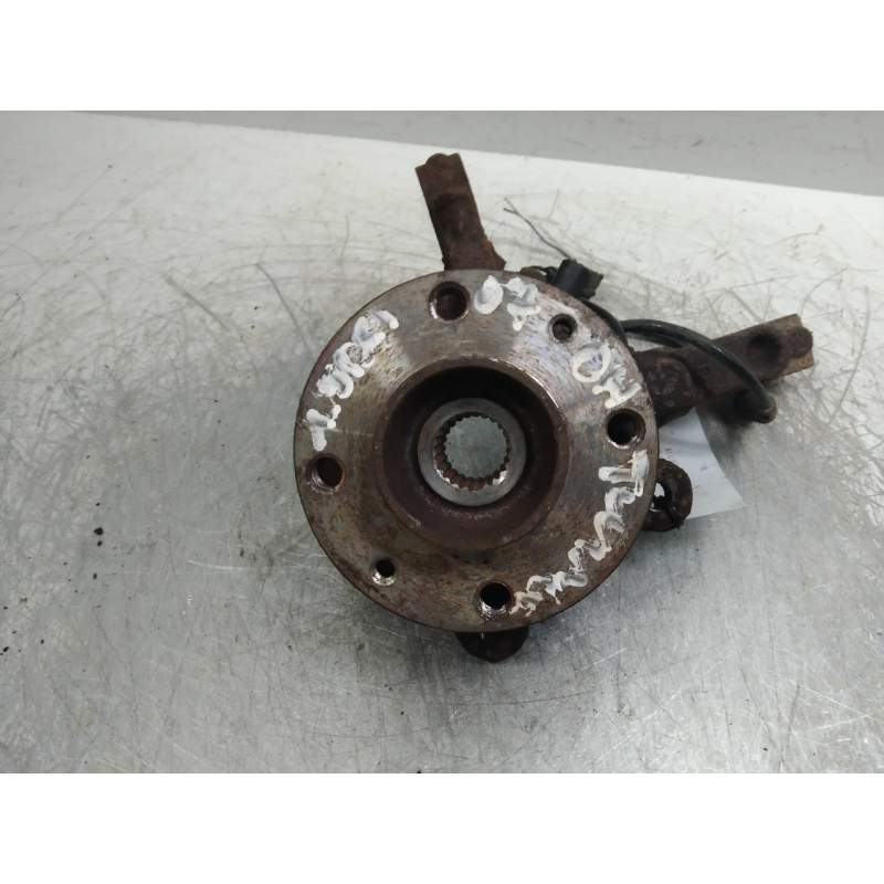 Recambio de mangueta delantera derecha para renault twingo 1.5 dci diesel referencia OEM IAM   