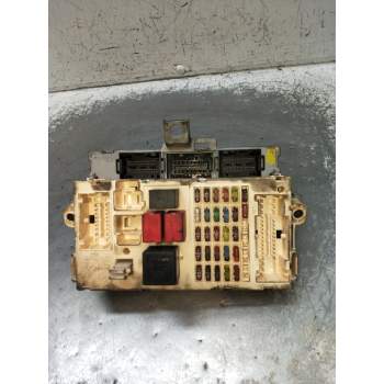 CAJA RELES / FUSIBLES 1349511080 50344002020 1349986080 2006