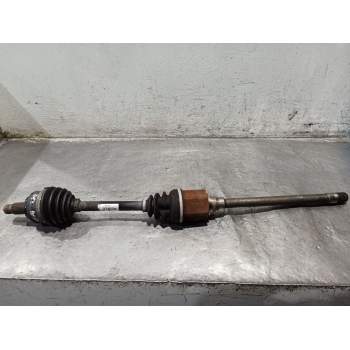 TRANSMISION DELANTERA DERECHA 8250130587040 30D 2006