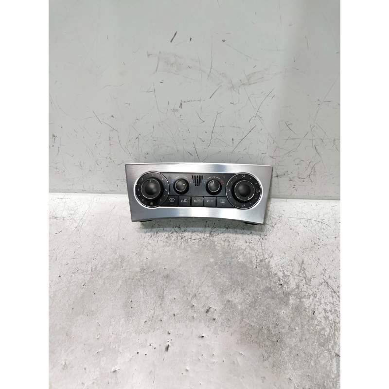 Recambio de mando calefaccion / aire acondicionado para mercedes-benz clase c (w203) berlina referencia OEM IAM A2038303085 9140
