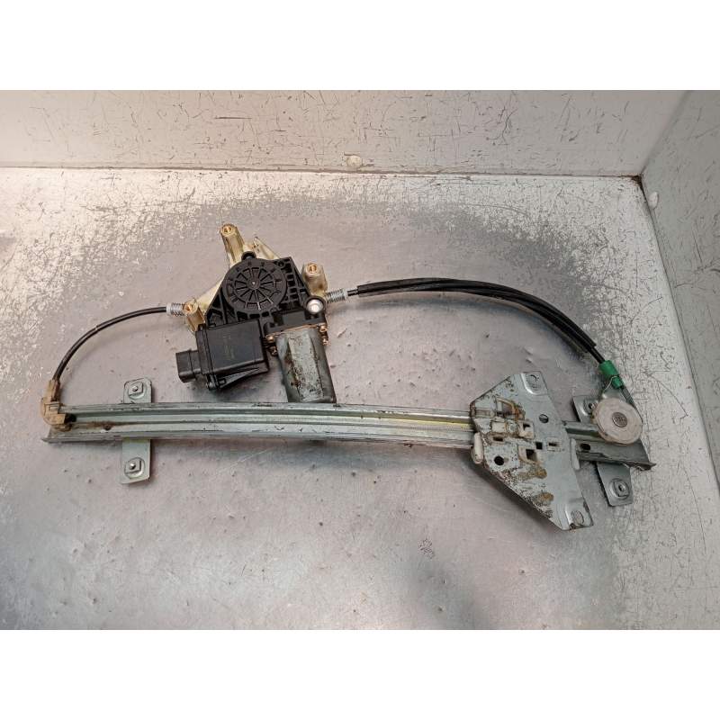 Recambio de elevalunas delantero izquierdo para mitsubishi carisma (da_) 1.8 16v gdi (da2a) referencia OEM IAM 0130821788  1999