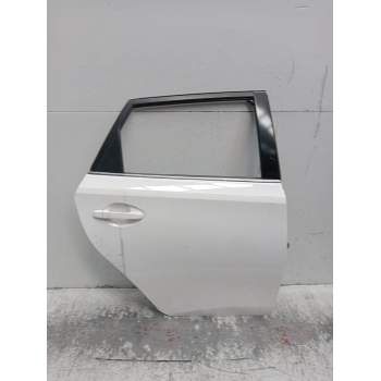 PUERTA TRASERA DERECHA 5P 