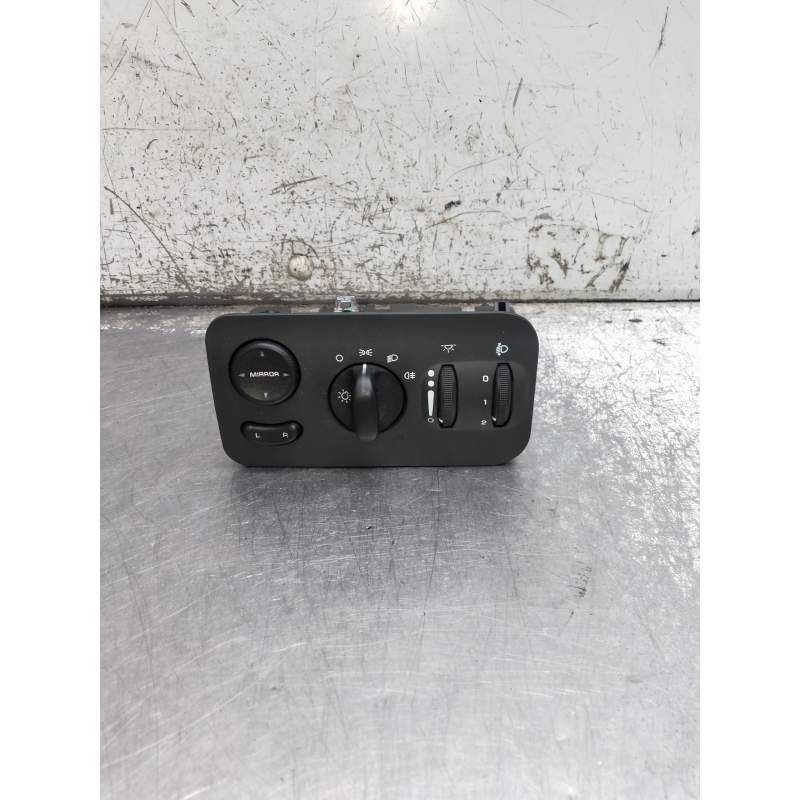 Recambio de mando luces para chrysler voyager (rg) referencia OEM IAM 0YC311DVAE INTERRUPTOR 2001