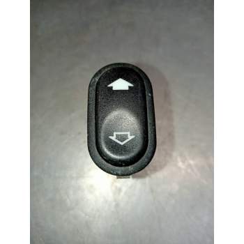 MANDO ELEVALUNAS DELANTERO DERECHO 03161450 14529AB 5P