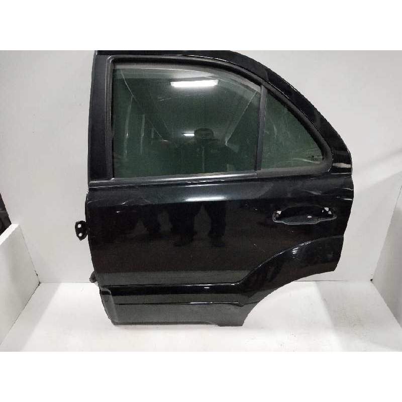 Recambio de puerta trasera izquierda para kia sorento 2.5 crdi referencia OEM IAM  5P 2006