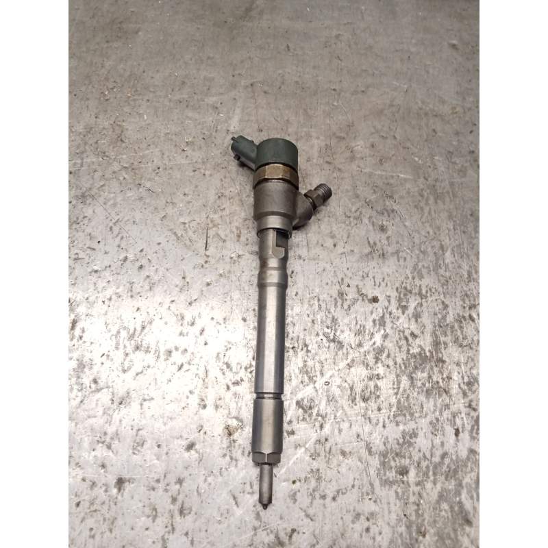 Recambio de inyector para hyundai matrix (fc) 1.5 crdi referencia OEM IAM 3380027010 0445110064 BOSCH