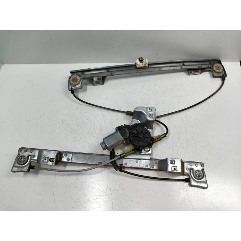 Recambio de elevalunas delantero izquierdo para renault kangoo referencia OEM IAM 402087A 5P 2008