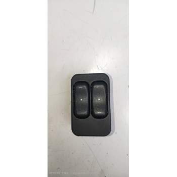 MANDO ELEVALUNAS DELANTERO IZQUIERDO 13363202 2003