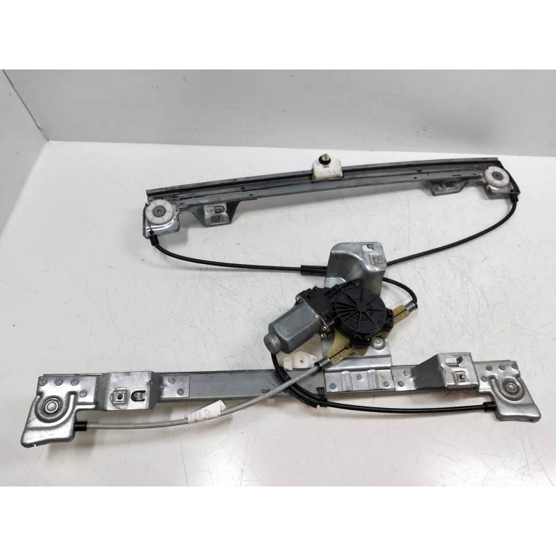 Recambio de elevalunas delantero izquierdo para renault kangoo dynamique referencia OEM IAM 402087A  2008