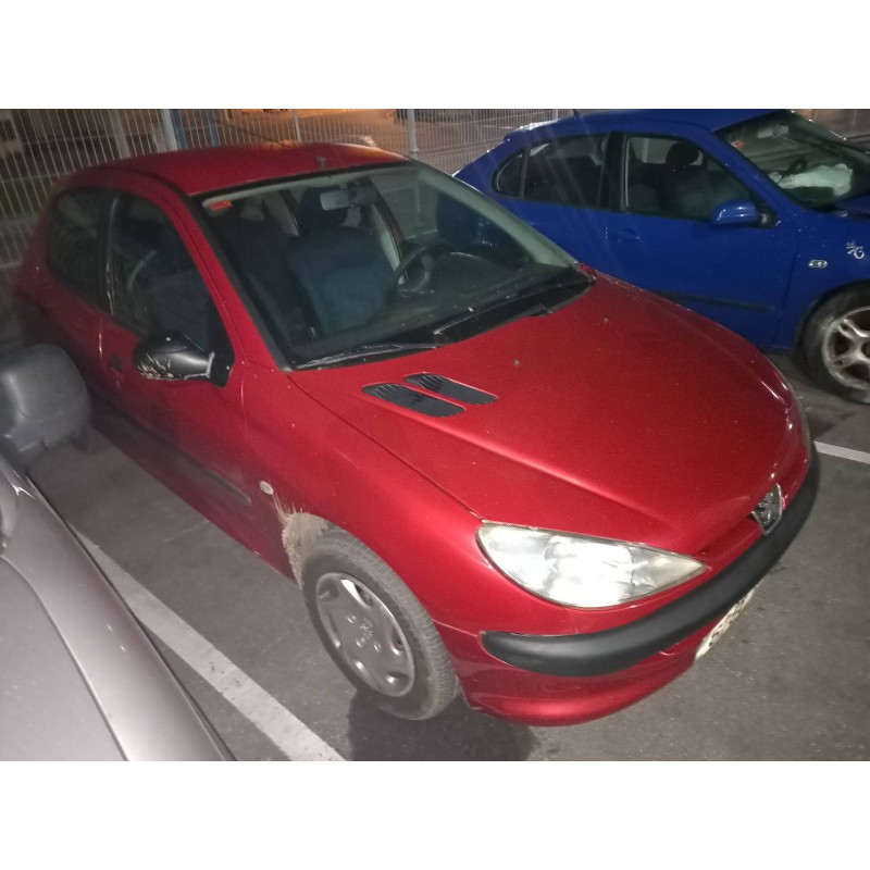 peugeot 206 berlina del año 2001